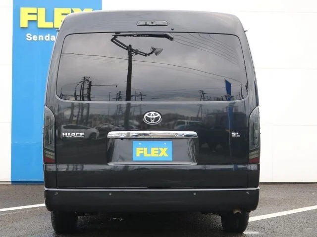 Toyota HIACE wagon 4WD ワイド　GL　ロング　ミドルルーフ photo 4