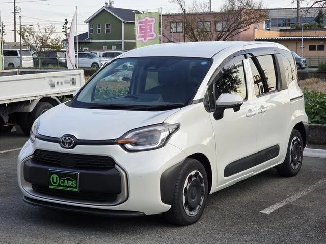 Toyota SIENTA HYBRID Z photo 2