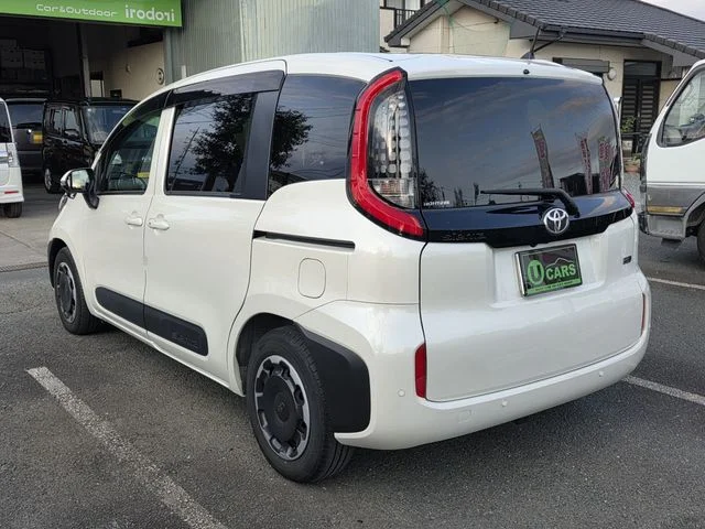 Toyota SIENTA HYBRID Z photo 4