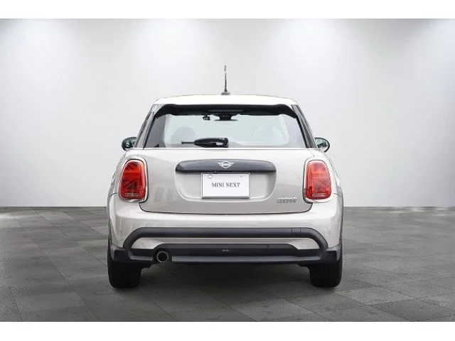 Bmw MINI COOPER 5DOOR ベースグレード photo 4