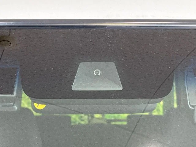 Honda N BOX CUSTOM L photo 3