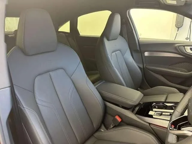 Audi AUDI A5 Sedan TFSI　Sライン photo 4