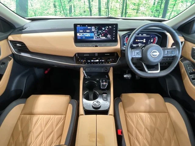 Nissan X-TRAIL HYBRID 4WD G　e−4ORCE photo 2