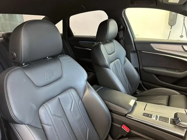 Audi AUDI A6 45　TFSI　クワトロ　スポーツ photo 4