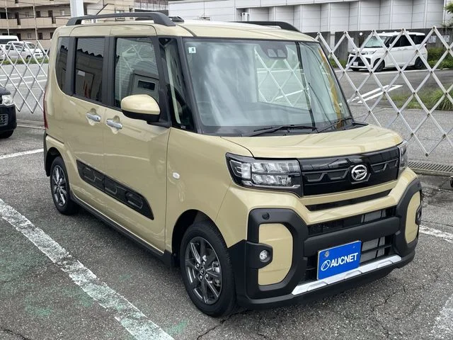 Daihatsu TANTO FAN CROSS ベースグレード photo 3