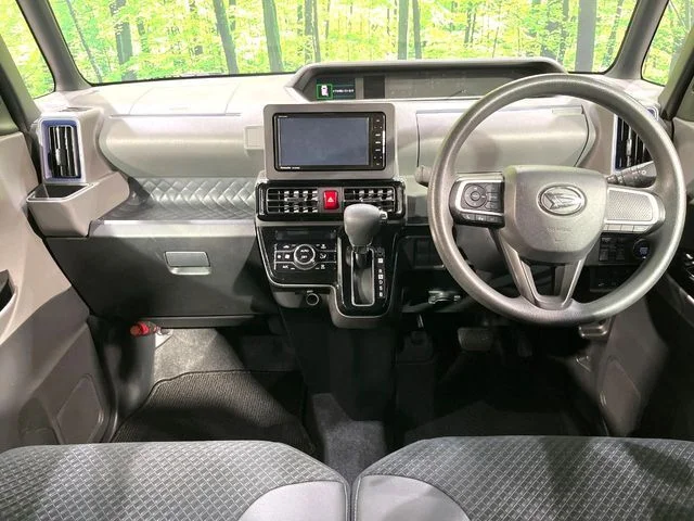 Daihatsu TANTO CUSTOM X photo 2