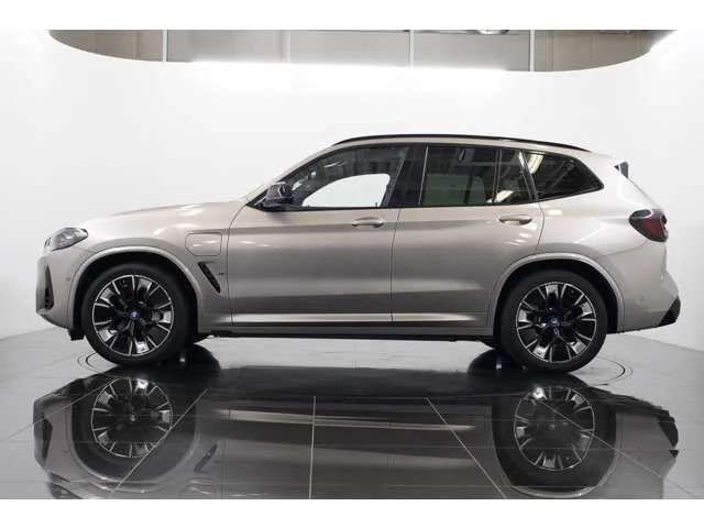 Bmw BMW iX3 Mスポーツ photo 2