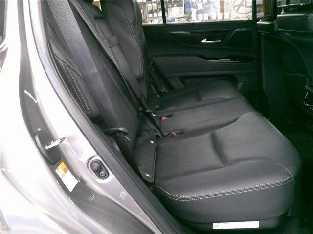 Toyota LEXUS LX600 ベースグレード photo 4
