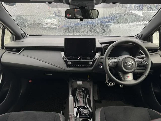 Toyota GR COROLLA RZ photo 2