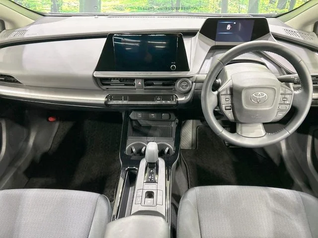 Toyota PRIUS X photo 2