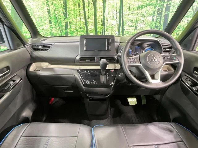 Mitsubishi DELICA MINI G　プレミアム　リミテッドエディション photo 2