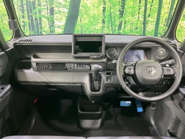 Honda N BOX CUSTOM ターボ photo 2