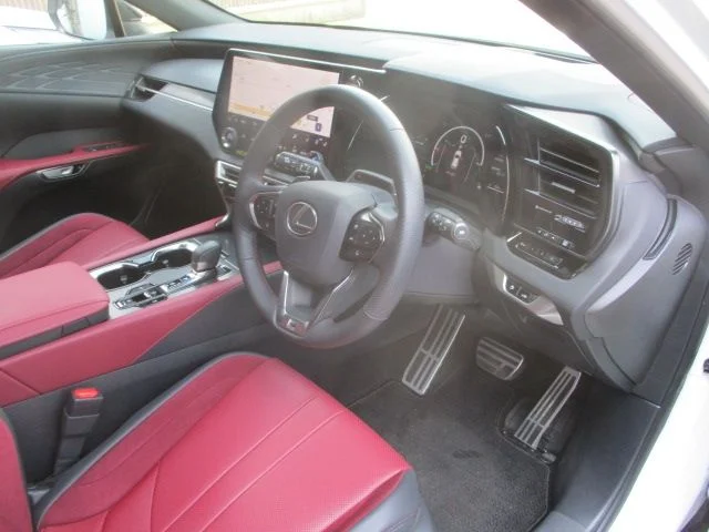 Toyota LEXUS RX500h Fスポーツ　パフォーマンス photo 2