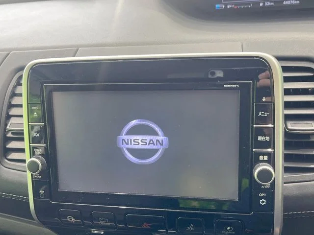 Nissan SERENA WG e−POWER　ハイウェイスター　V photo 4