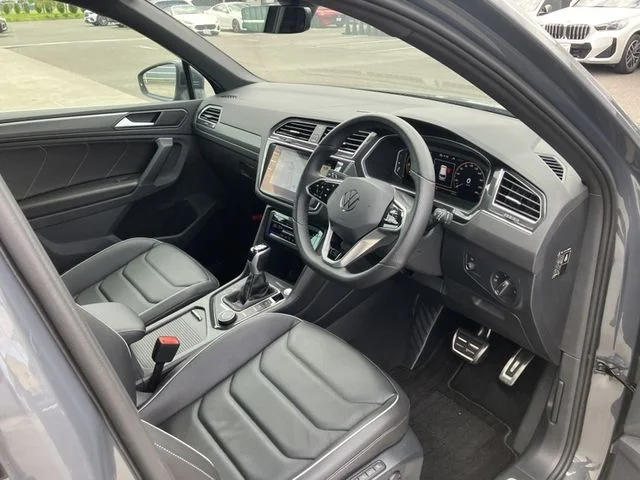 Volkswagen VOLKSWAGEN TIGUAN TSI　4モーション　Rライン photo 2