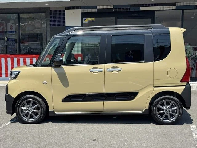 Daihatsu TANTO FAN CROSS ベースグレード photo 2