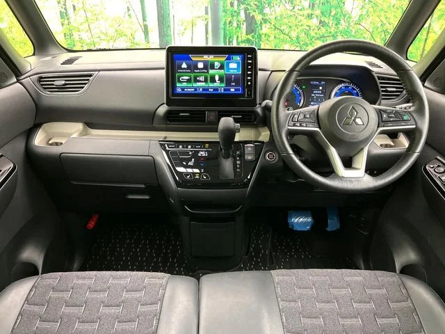 Mitsubishi DELICA MINI T　プレミアム photo 2