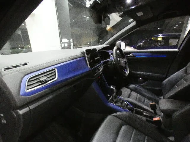 Volkswagen VOLKSWAGEN T-Roc R photo 3