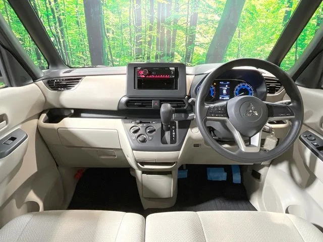 Mitsubishi eK SPACE M photo 2