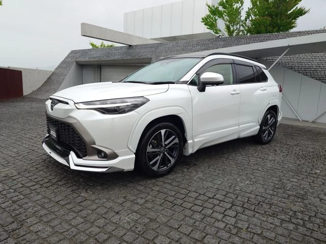 Toyota COROLLA CROSS HYBRID Z photo 2