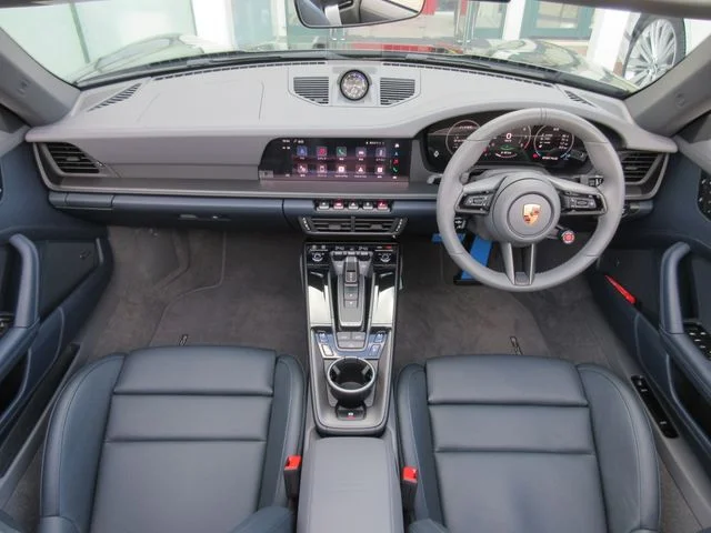 Porsche PORSCHE 911 open カレラ4　GTS photo 2