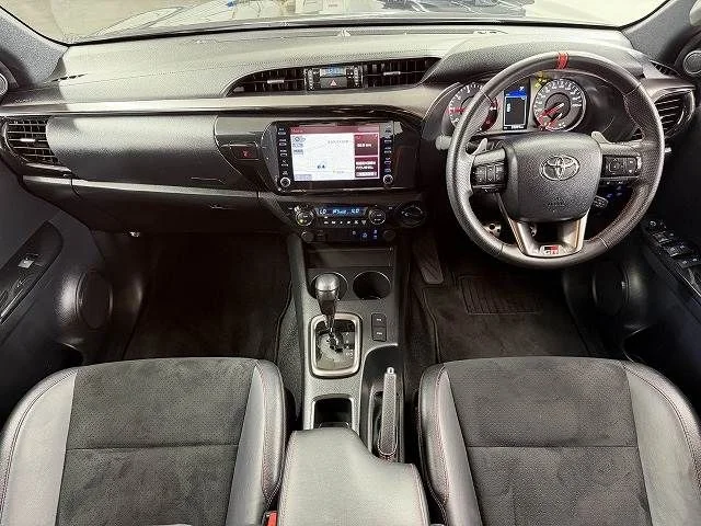 Toyota HILUX 4WD Z　GR　スポーツ photo 2