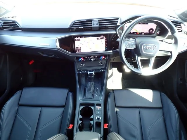 Audi AUDI Q3 SPORTBACK ダイナミックエディション photo 2