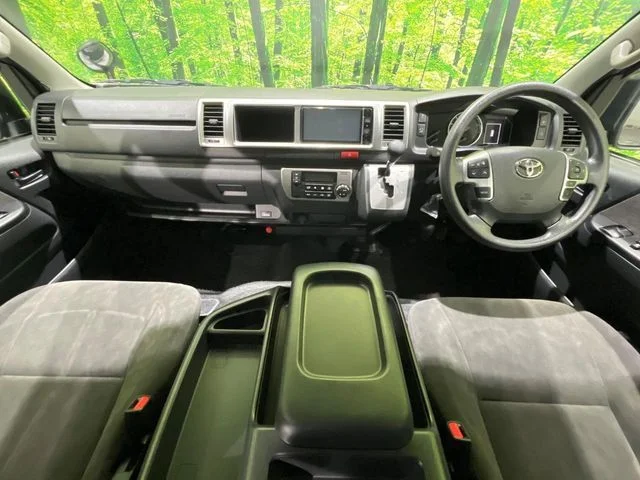 Toyota HIACE wagon ワイド　GL　ロング　ミドルルーフ photo 2