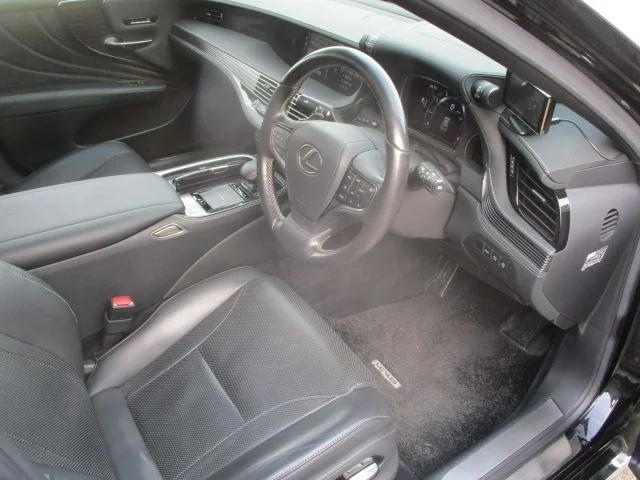 Toyota LEXUS LS500 4WD Iパッケージ photo 2
