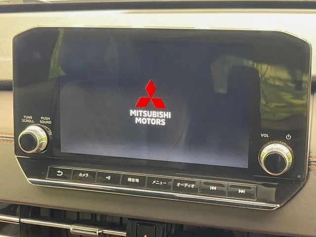 Mitsubishi OUTLANDER PHEV P photo 3