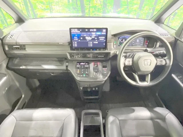 Honda STEPWAGON e:HEV SPADA プレミアムライン photo 2