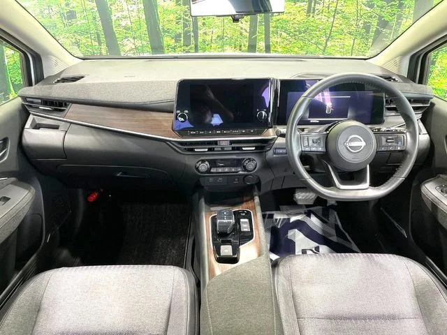 Nissan AURA G photo 2