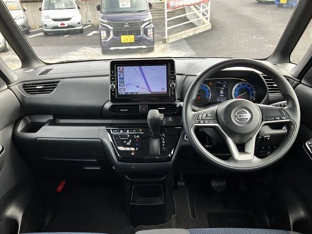 Nissan ROOX ハイウェイスターX photo 2