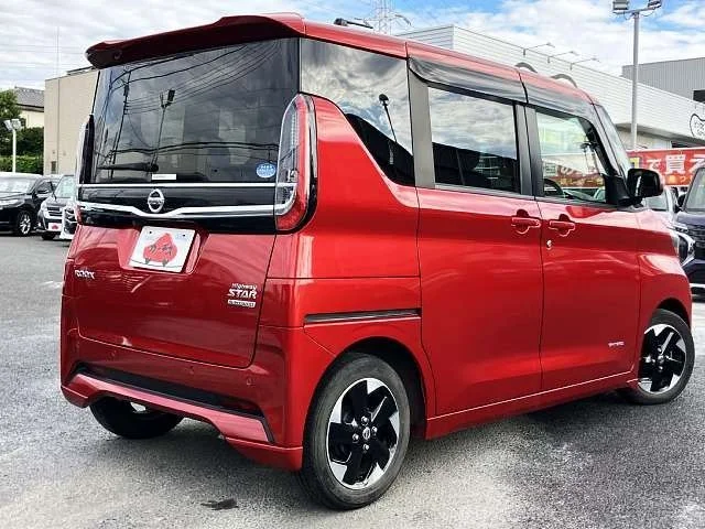 Nissan ROOX ハイウェイスターX photo 3