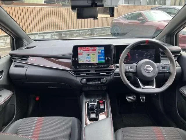 Nissan AURA ニスモ photo 2