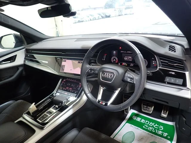 Audi AUDI Q8 55TFSIクワトロデビューパケSライン photo 2