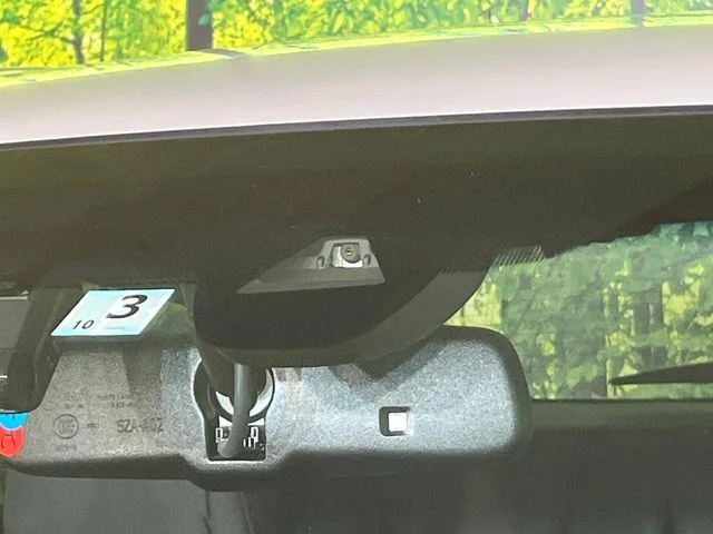 Honda VEZEL HYBRID 4WD X　ホンダセンシング photo 3