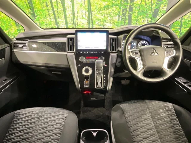 Mitsubishi DELICA D:5 4WD アーバンギア　G　パワーパッケージ photo 2