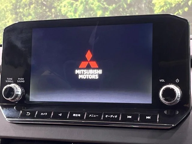 Mitsubishi OUTLANDER PHEV P photo 3