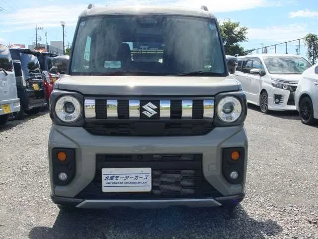 Suzuki Spacia GEAR 4WD ハイブリッドXZ　ターボ photo 2