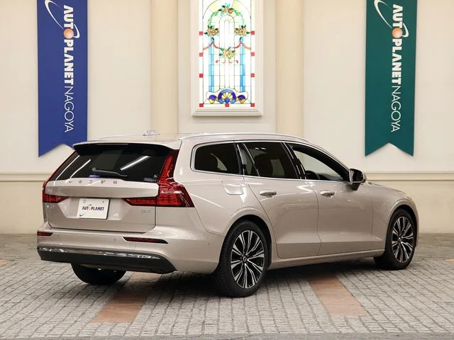 Volvo VOLVO V60 ウルトラ　B4 photo 3