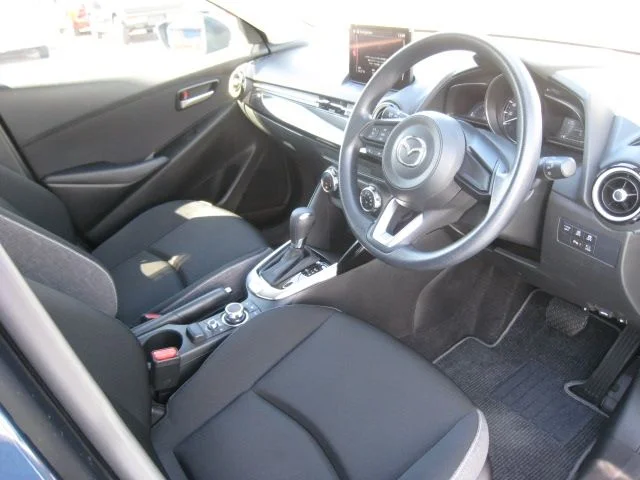 Mazda MAZDA2 15BD photo 2