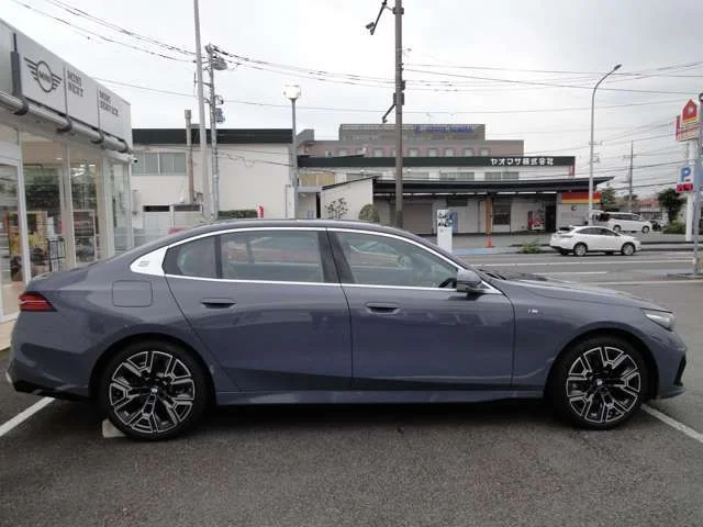 Bmw BMW 5series sedan 525Li　エクスクルーシブ　Mスポーツ photo 4