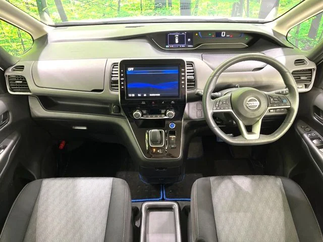 Nissan SERENA WG e−POWER　ハイウェイスター　V photo 3