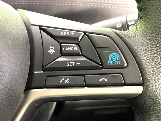 Nissan SERENA WG e−POWER　ハイウェイスター　V photo 4