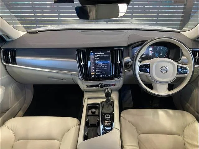 Volvo VOLVO V90 D4　モメンタム photo 2