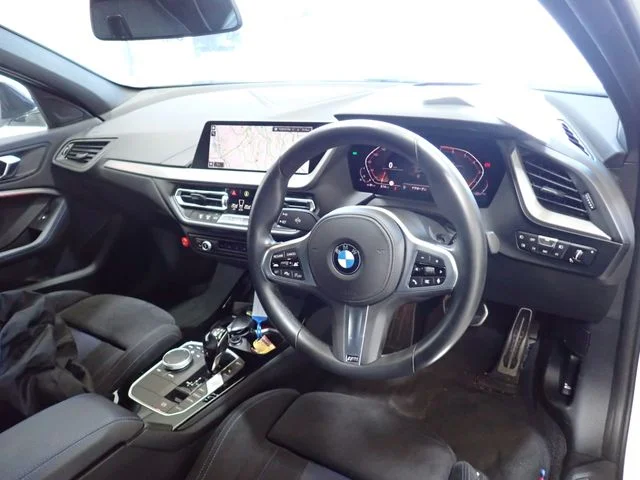 Bmw BMW 1series 118i　Mスポーツ photo 2