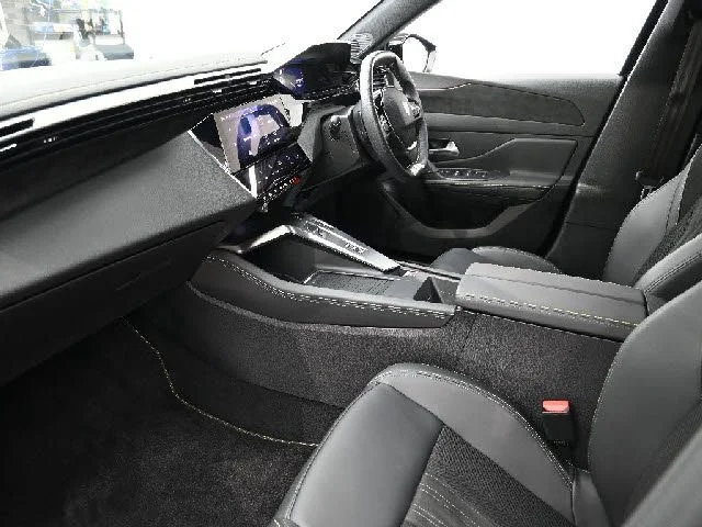 Peugeot PEUGEOT 308 GT　ブルーHDi photo 2