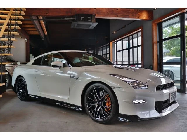 Nissan GT-R プレミアムエディション photo 3