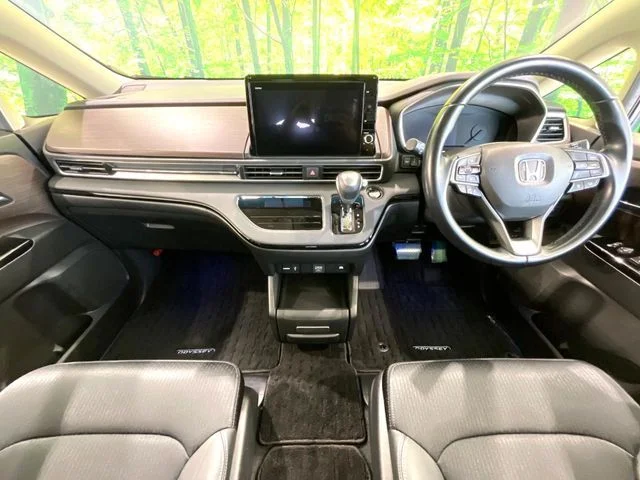 Honda ODYSSEY e:HEV アブソルート photo 2